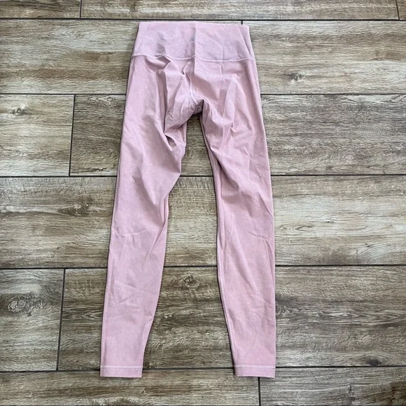 Lululemon Wunder Under High-Rise Tight Snow Washed
Vintage Mauve Size 6 - Picture 5 of 11